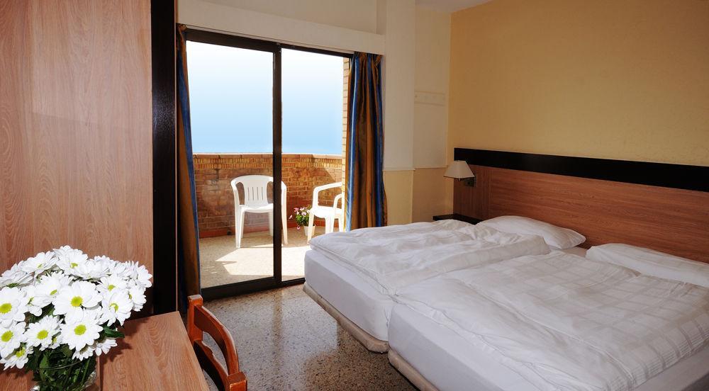 Hotel Marbella Roses Exterior photo